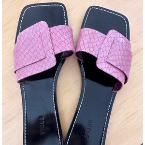 Staud pink flat sandals (40)